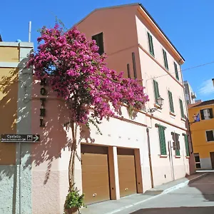 Italia 3*, Piombino Italië