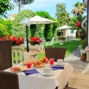 Ambra 2*, Forte dei Marmi Italië